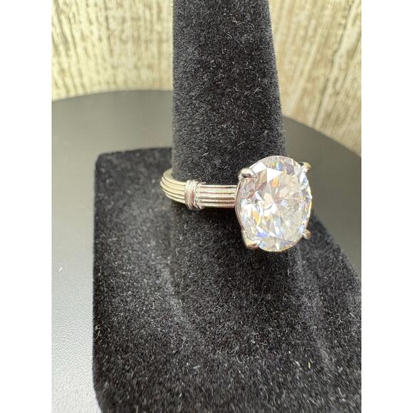 NEW 2.5ct Moissanite - 18K White Gold Over Silver - Sz. 6.5 - Picture 8 of 8